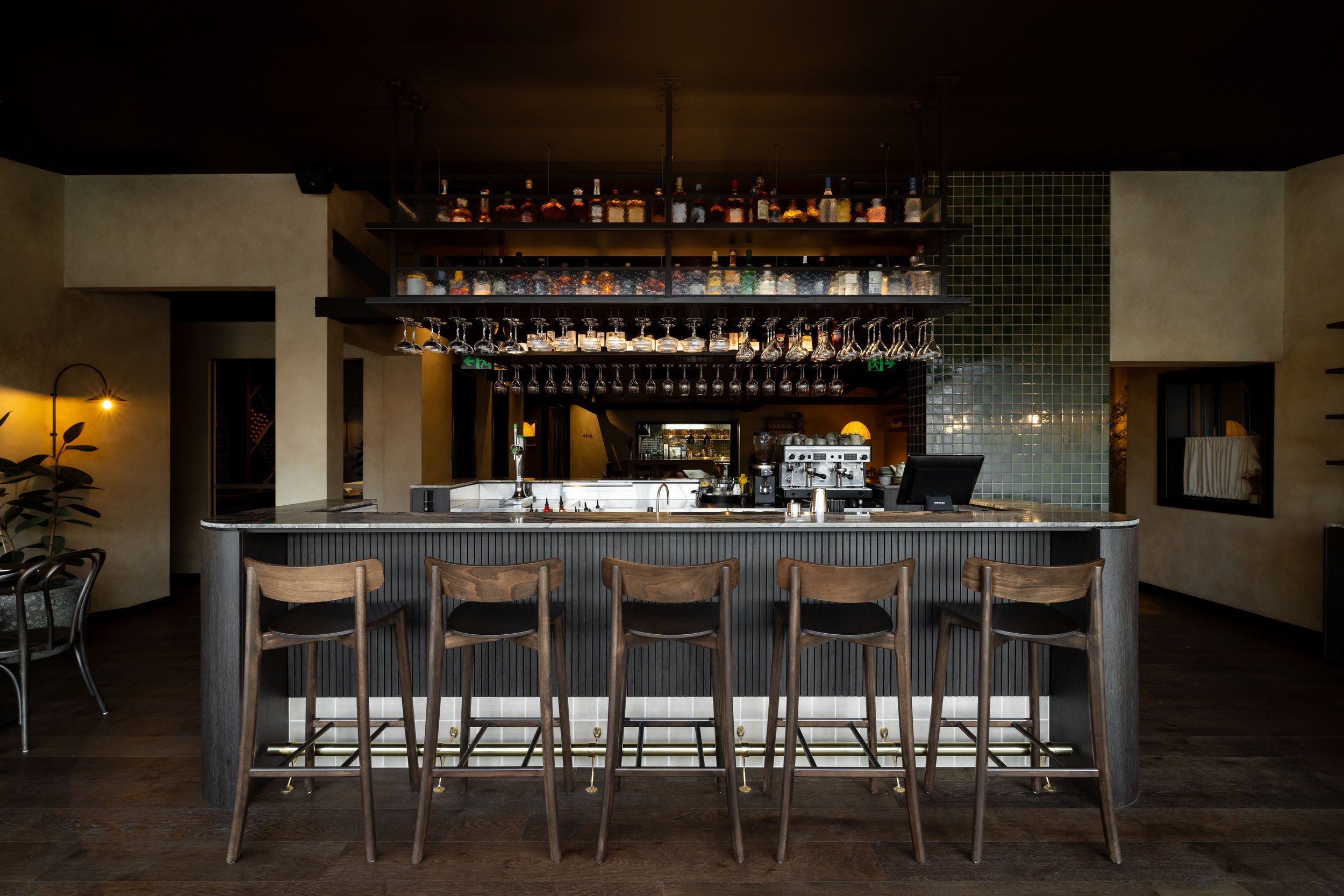 TOAST & OAK interior